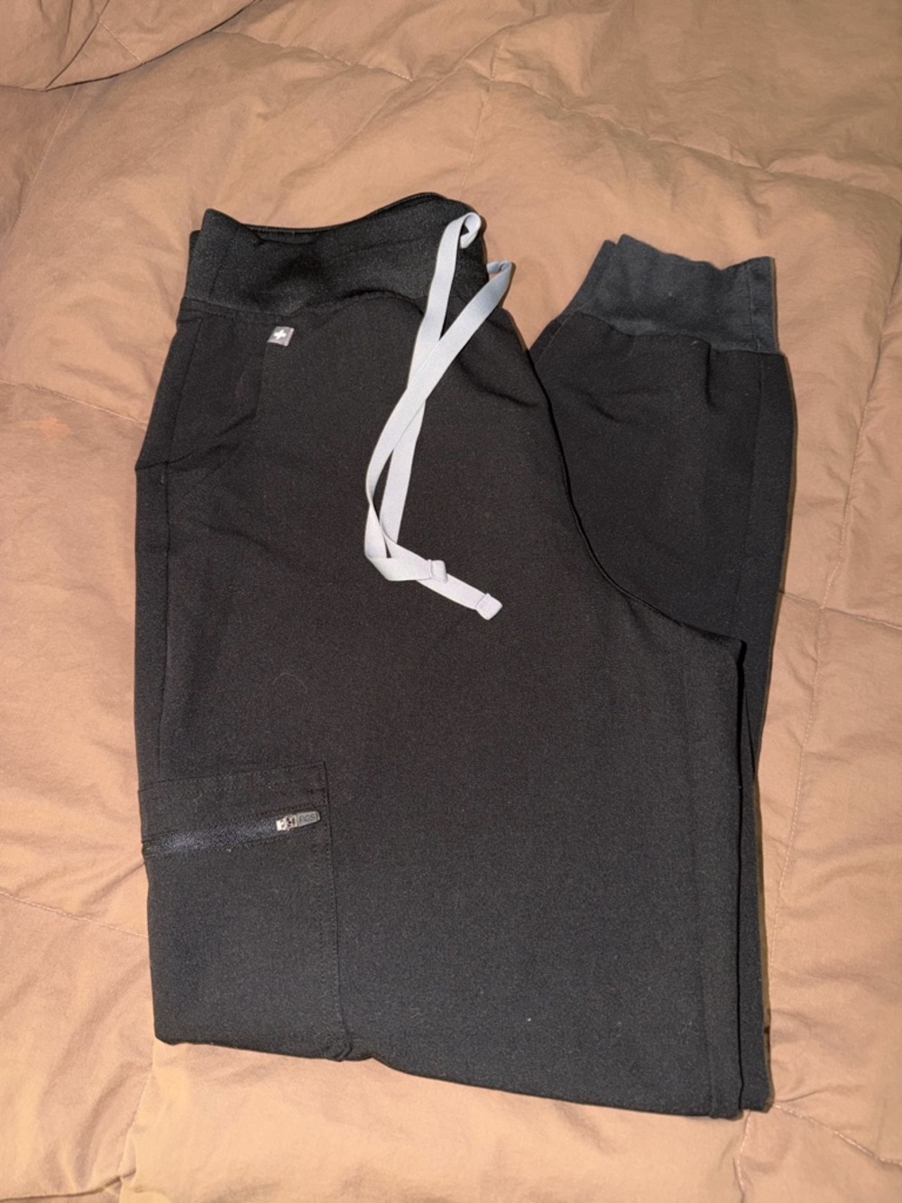FIGS Technical Collection Scrub Joggers - M